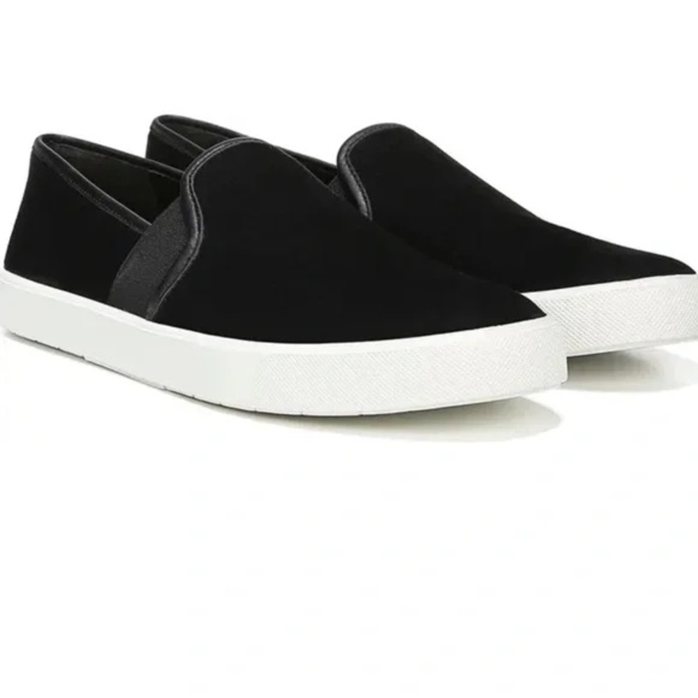 VINCE Black Velvet Padded Goring Blair Round toe sneaker size: 5